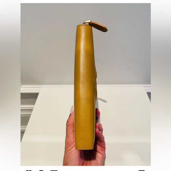 Brand new MARIO BY MARIO VALENTINO Leather Zip Around Full Size Wallet - Picture 4 of 6